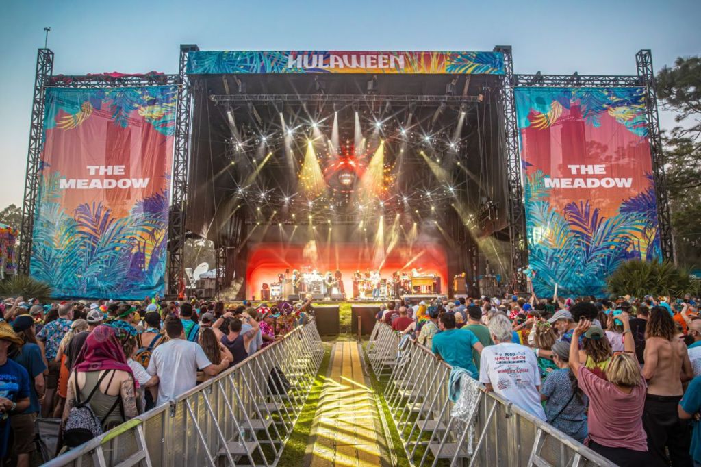 Picture of Hulaween Festival stage. 