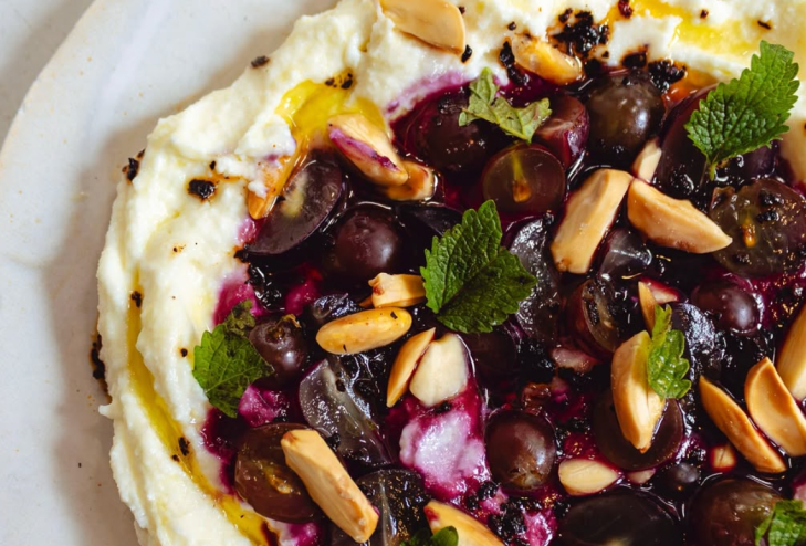 hummus with toppings
