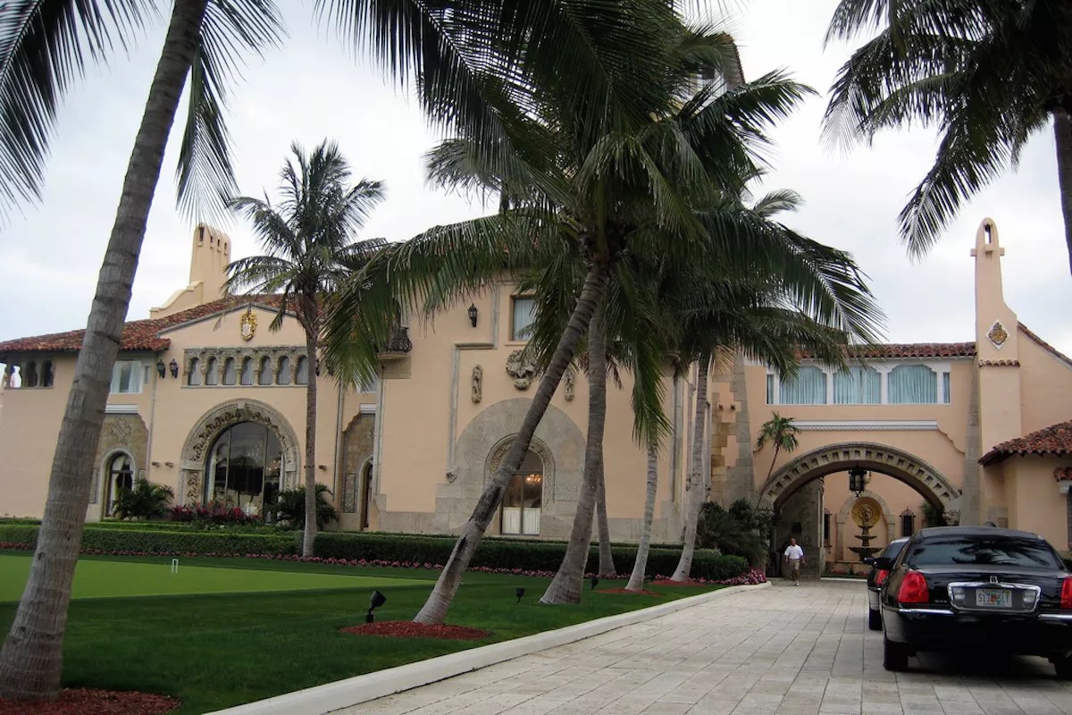 Let’s All Help a Writer Buy His Way Into Mar-a-Lago to Keep Trump in Check