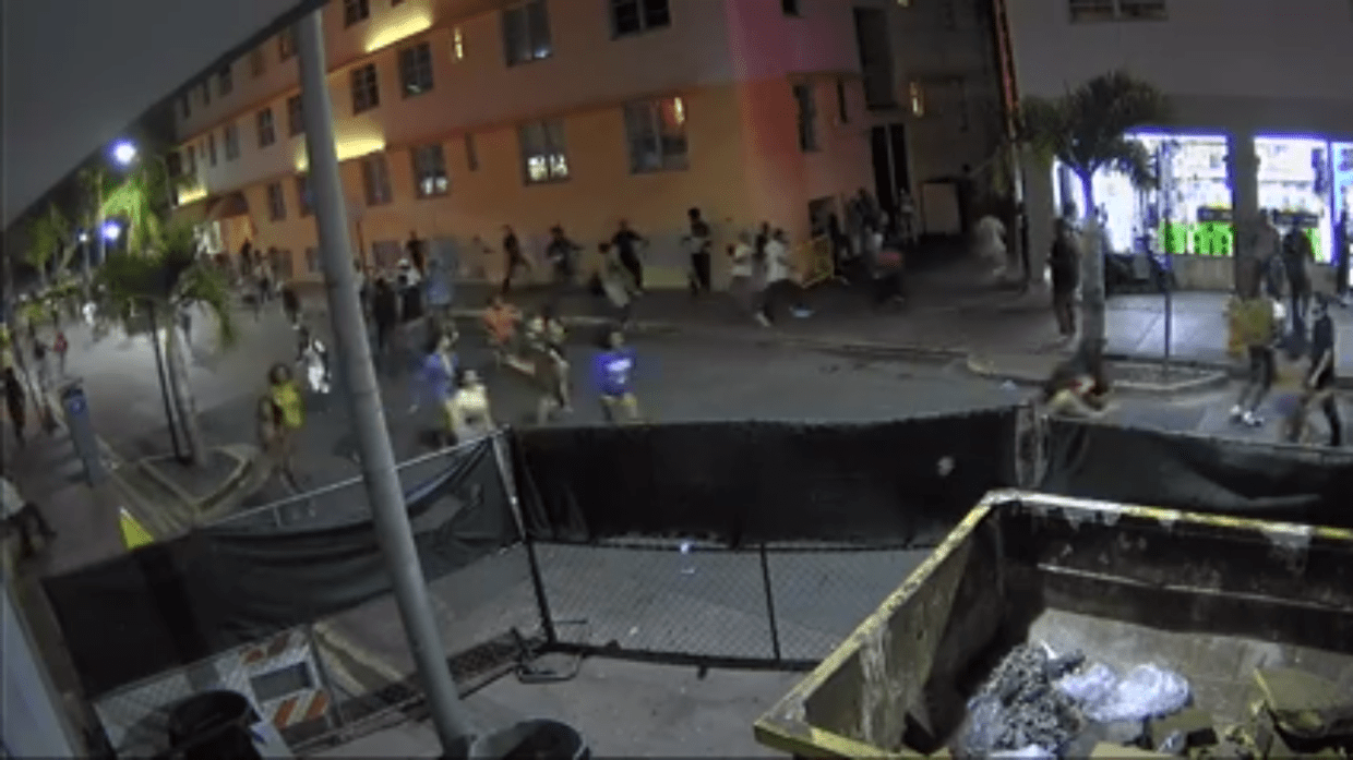 Spring Breakers Twerk, Beat Up Uber Driver, and Stampede in Miami Beach