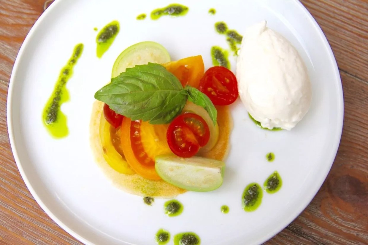 Miami’s Best Eats and Drinks This Week: Free Cone Day, Bao Buns, and Havana Nights