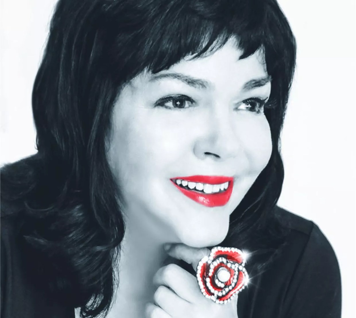 Luisa Maria Güell Premieres Her Latest Album, <i>Tu Canción</i>