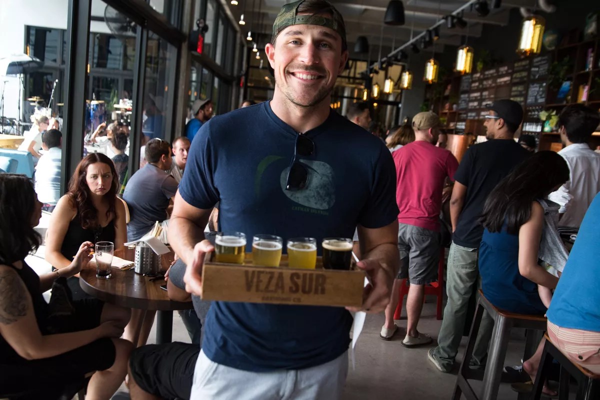 The Ten Best Places to Watch Football in Miami