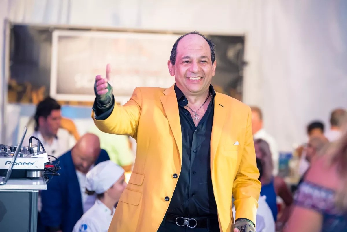 Ralph Pagano’s Naked Lunch to Close Friday