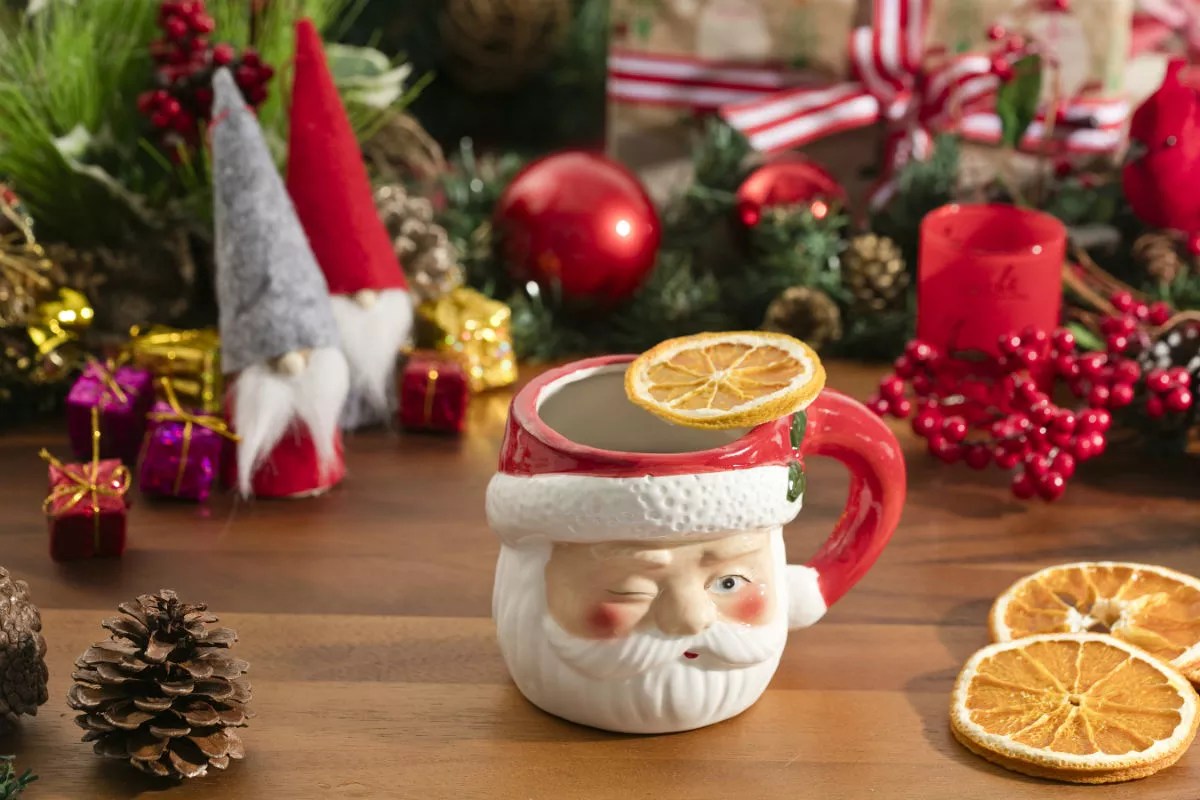 Miracle Christmas-Themed Pop-Up Bar Coming to Miami