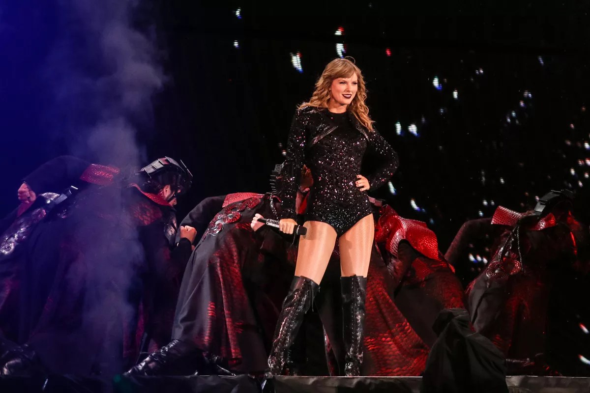 Taylor Swift’s “New Taylor” Persona Battled Sexism With a Sneer at Hard Rock Stadium