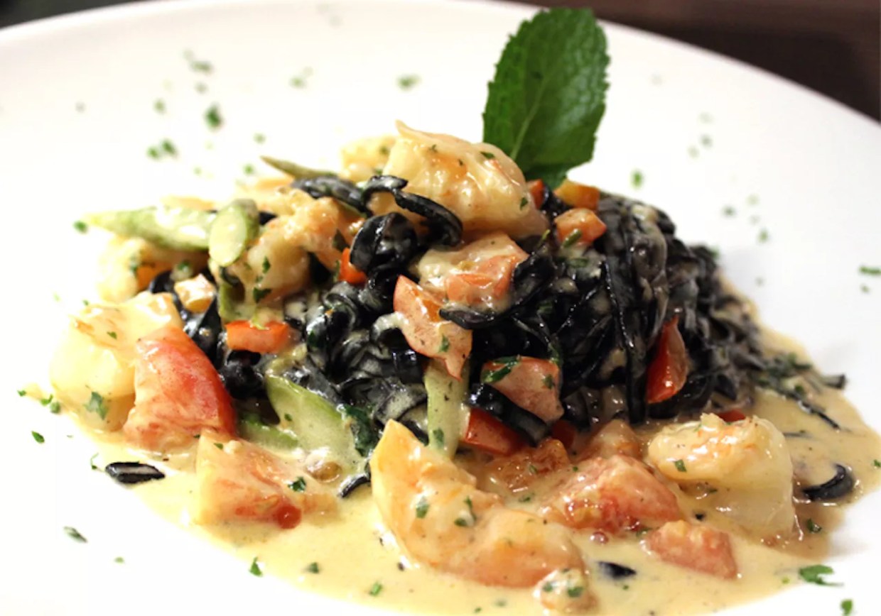 Calle Ocho’s Red Carpet Offers Affordable Italian Fare