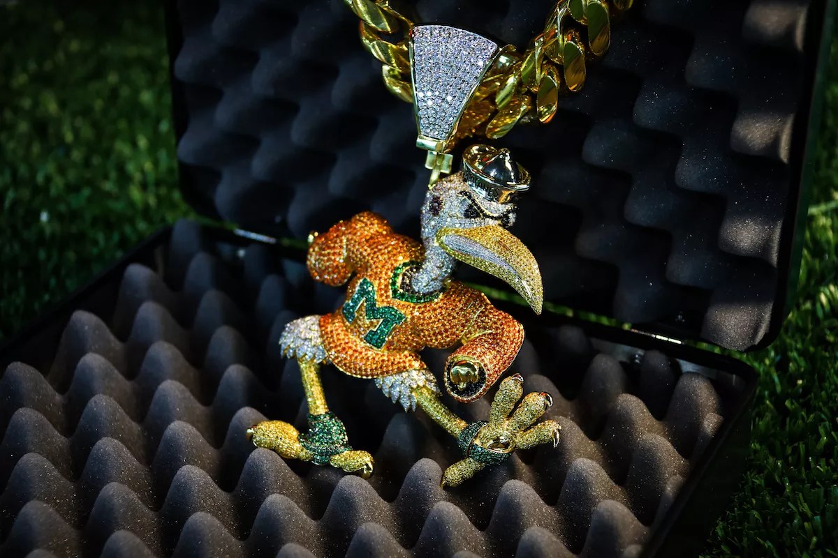 Five Reasons the Turnover Chain Is Still the Greatest Thing in College Football