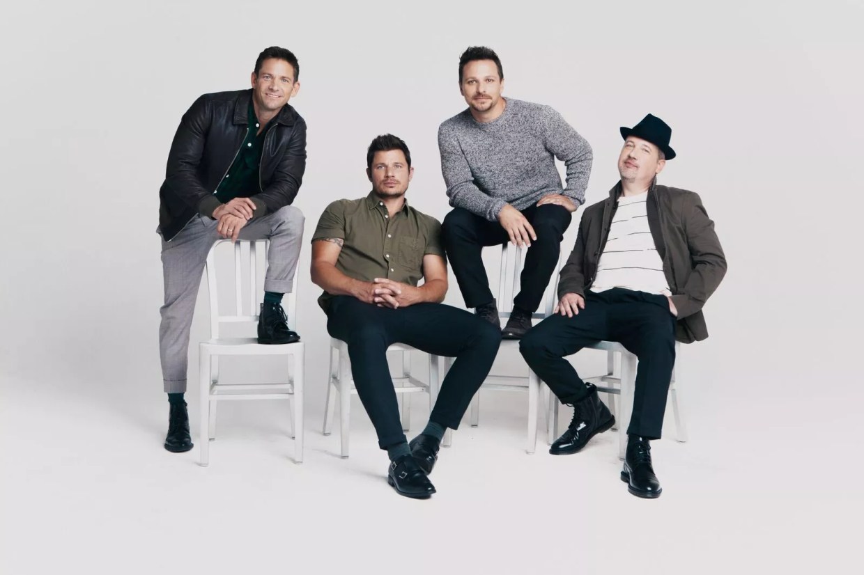 Hanging On to the ’90s With 98 Degrees