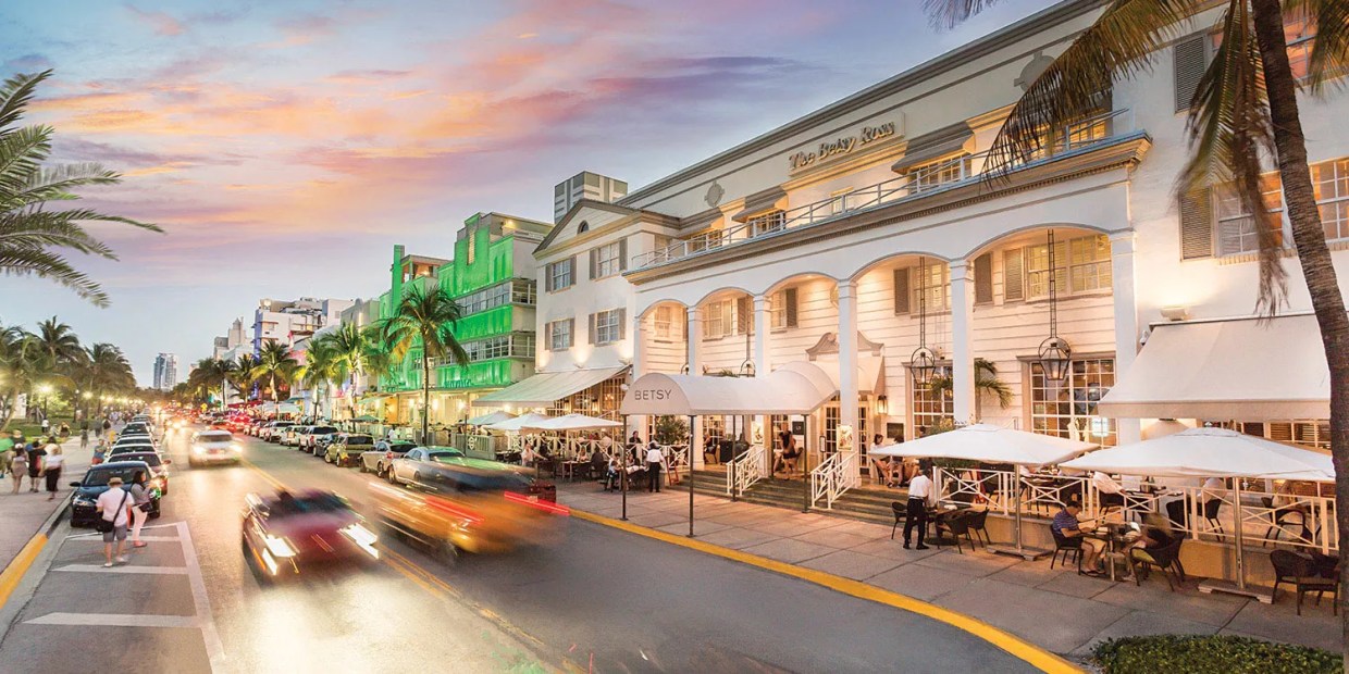 The Five Best Restaurants on Ocean Drive
