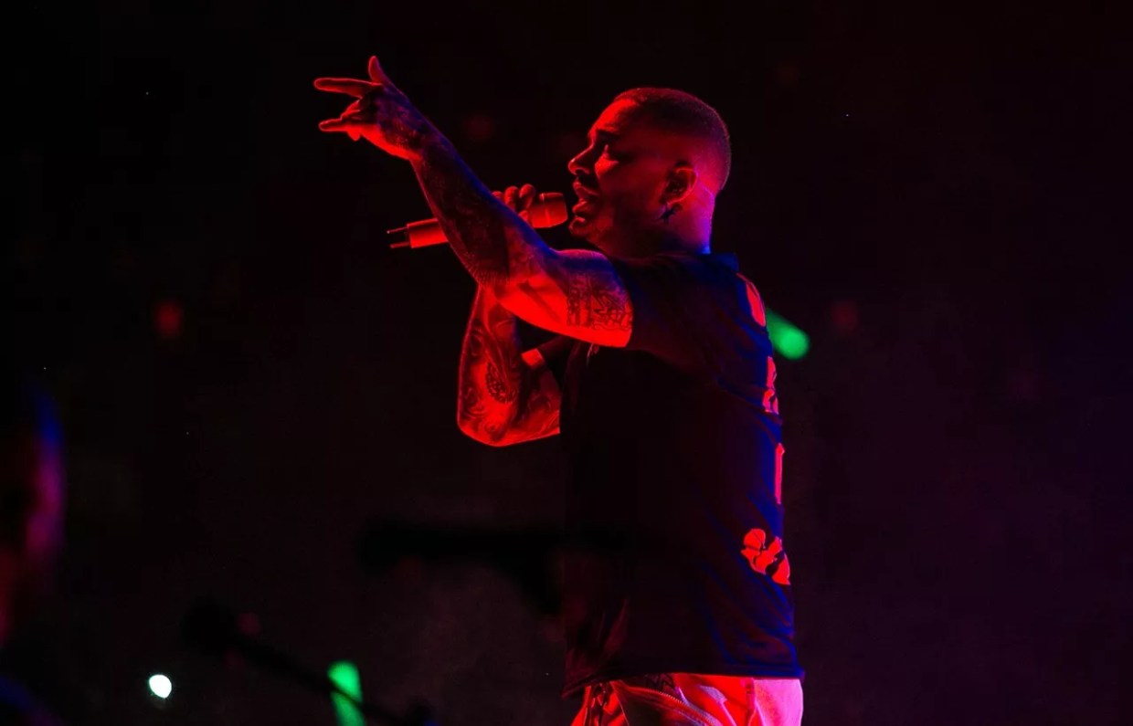 J Balvin Resurrected Dinosaurs for the Last Stop of His Vibras Tour