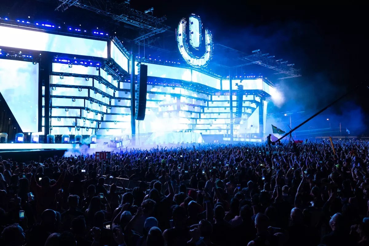 Ultra Music Festival Fans Forced to Walk Across the Rickenbacker After Chaotic Exit