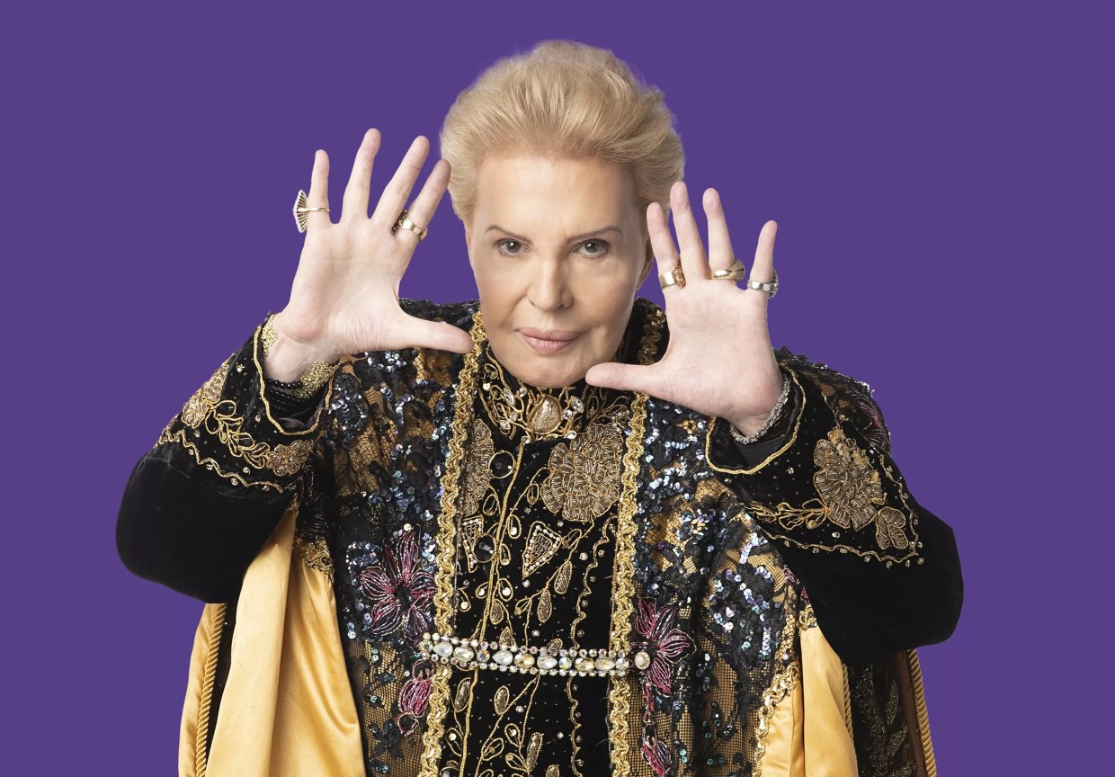 Walter Mercado on His HistoryMiami Exhibit: “It’s Like a Culmination”
