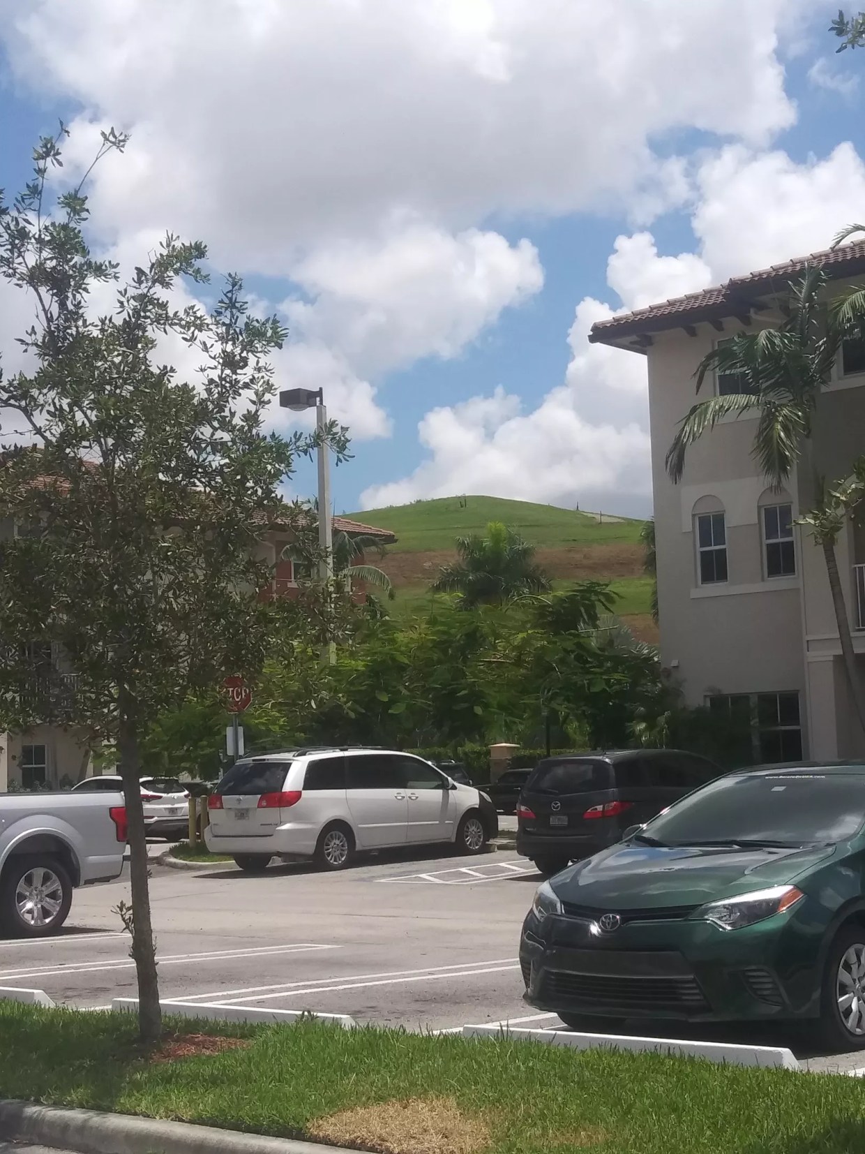 Doral Residents Fight Expansion of “Mount Trashmore,” the Vomit-Inducing Medley Landfill