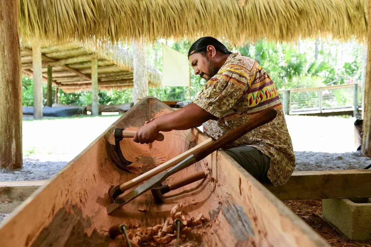 Canoe Carver Pedro Zepeda Blends the Traditional and the Modern at CultureFest 305