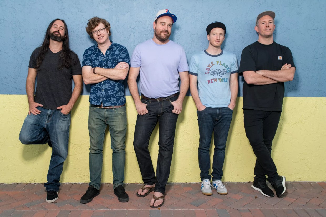 The Heavy Pets Organize a Holiday Ball for a Good Cause