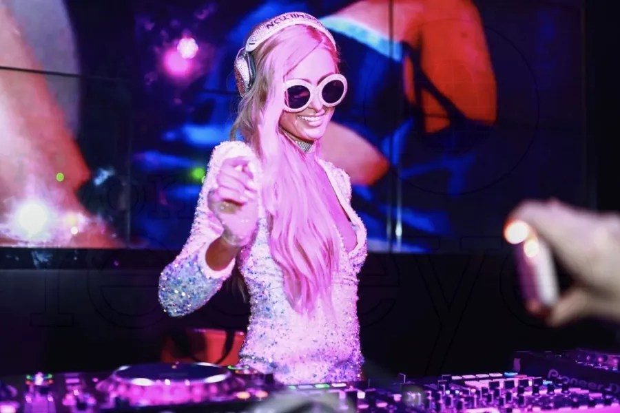 Eyes on Miami: Kevin Hart, Kendall Jenner, Paris Hilton, Tom Brady, and Others