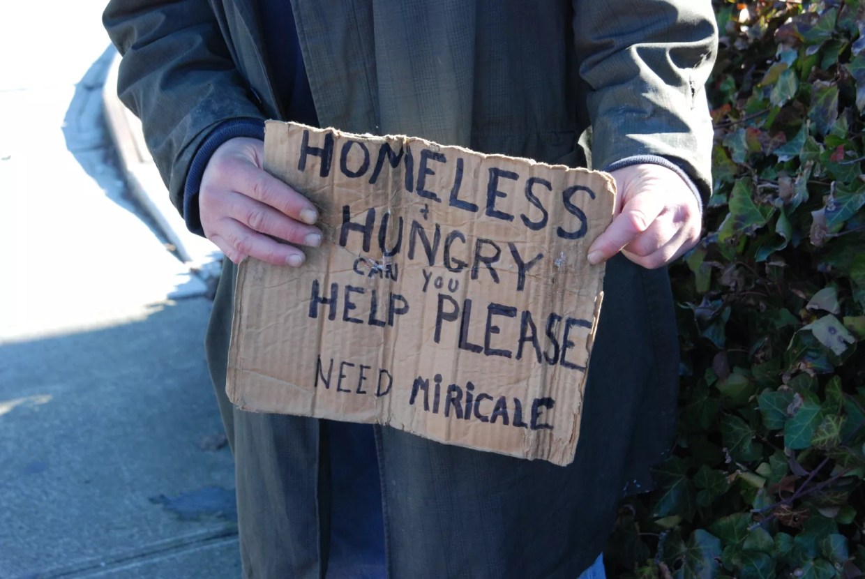 Judge Says Fort Lauderdale’s Anti-Panhandling Law Treads on First Amendment