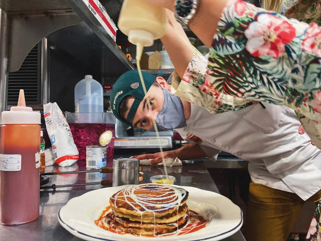 Caja Caliente at Michael’s Genuine, El Crispy, and Other Food Events This Weekend