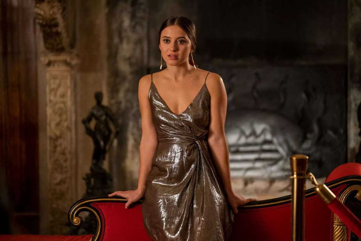 Miami Native Keana Marie Stars in Netflix Holiday Series <i>Dash & Lily</i>