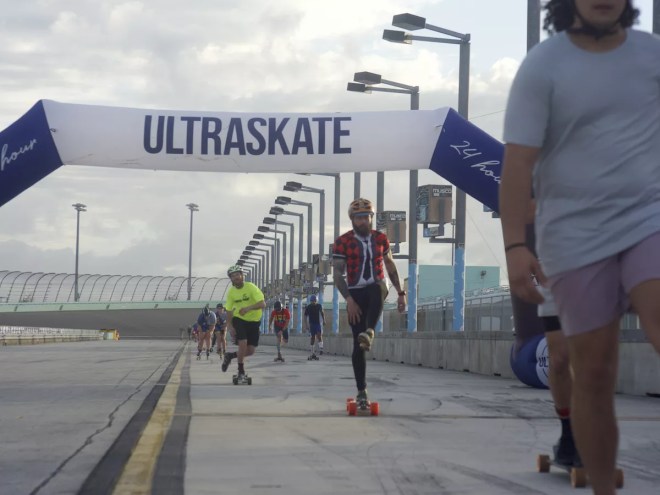 Skaters racing on the racetrack of the Homestead-Miami Speedway