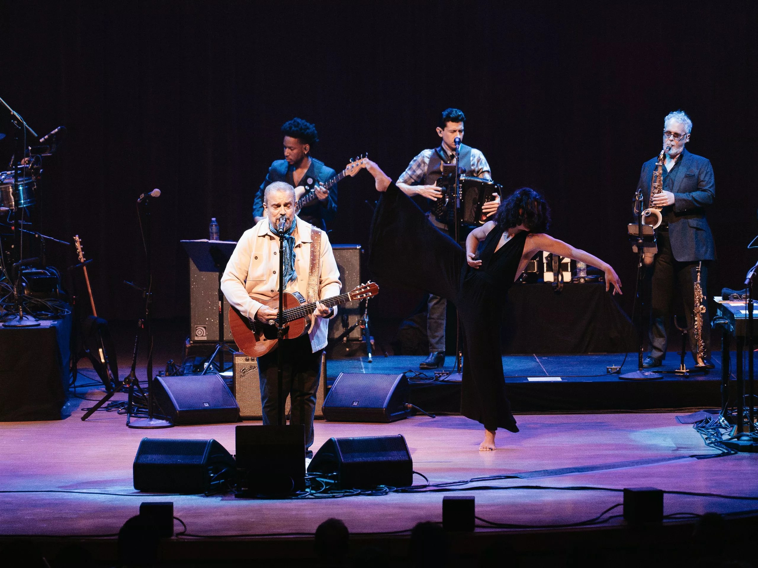 photo of Raul Malo fronting his band the Mavericks at the Adrienne Arsht Center for the Performing Arts in Miami