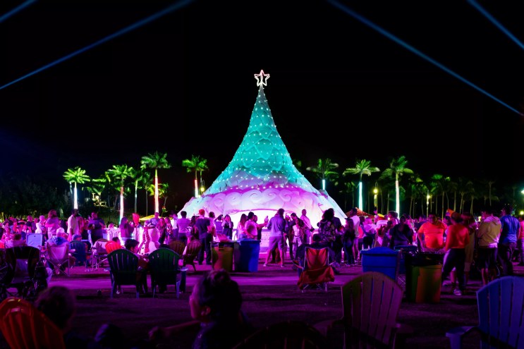 A Christmas tree made out of sand in West Palm Beach, Florida