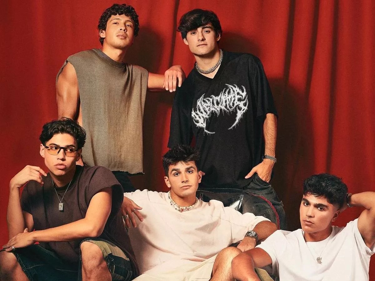 The five members of DND