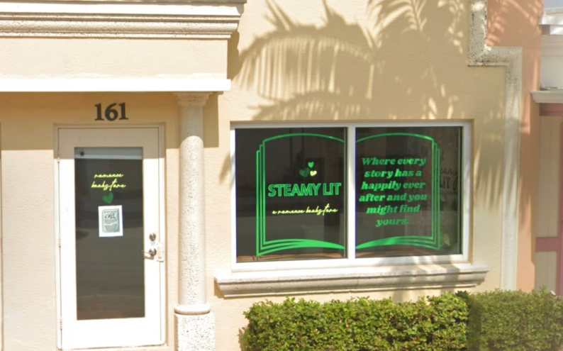 Google Maps screenshot of the Steamy Lit bookstore facade in Deerfield Beach